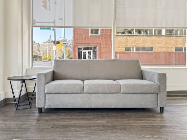 $223 24/7 access to your dedicated workplace-all amenities included! (Charleston)63672915367809123