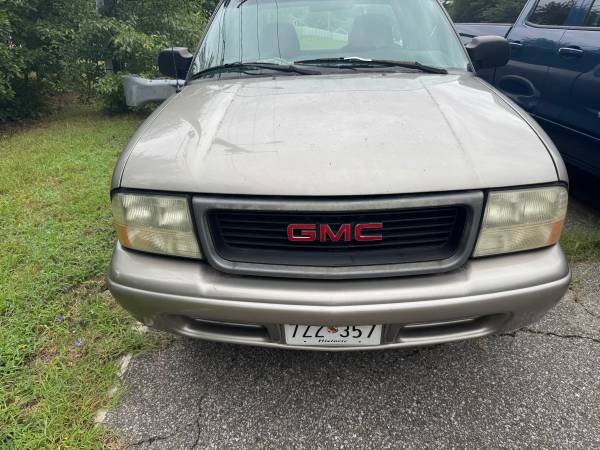 2002 Chevy S-10 Sonoma - $3.70063471694729089122