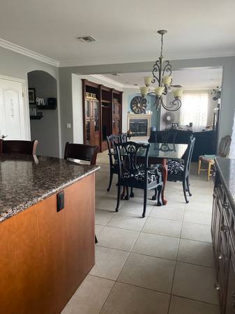 $1,000 / 1br - 144ft2 - Nice bedroom-in upscale neighborhood (Chula Vista)63998455976835124