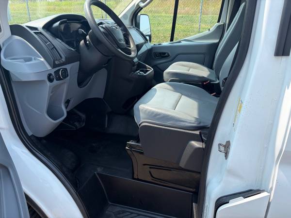 2017 Ford Transit T250 - Photo 8