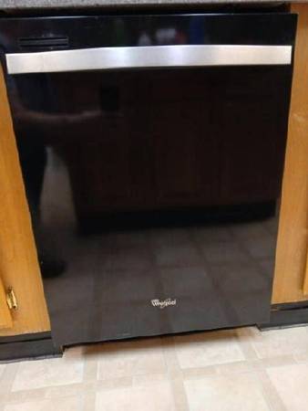 BLACK WHIRLPOOL DISHWASHER 1