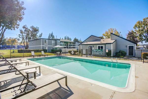 $1,694 / 2br - 850ft2 - Situated in Sacramento!, 2/bd, Vaulted Ceilings (2825 Tiber Dr, Sacramento, CA)64043494212866122