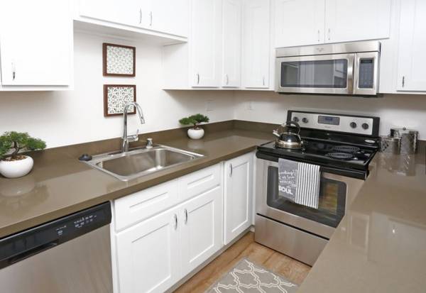$4,895 / 3br - 1200ft2 - 3x2 - Top floor - Where Excellence and Convenience Meet (cupertino)63851966706691121