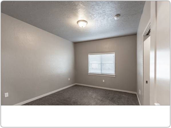 $1,665 / 2br - 1053ft2 - Whiskers and wagging tails welcome! Check our 2 BD / 2 BA. (Meridian - Near The Village at Easy Freeway Access)63794920402051121