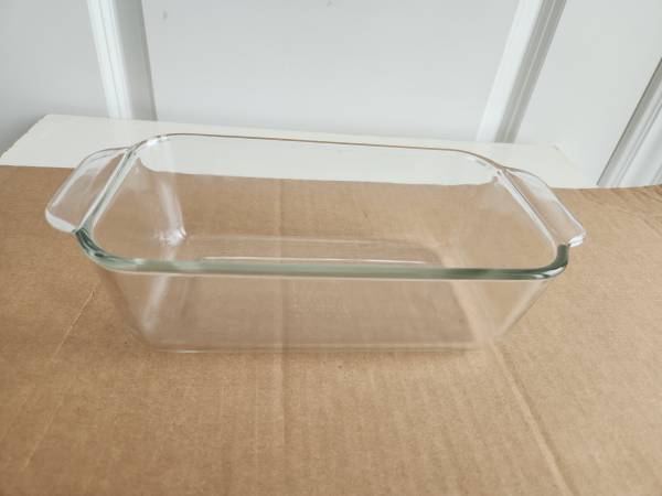 Pyrex 213R Baking Loaf Dish, 1.5 Quart, 1.5L, Clear 1