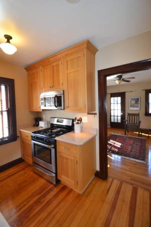 $1,395 / 1br - 650ft2 - E-4 Furnished 1BR by Mt Lookout Square (Mt. Lookout/Hyde Park)63974471696514123