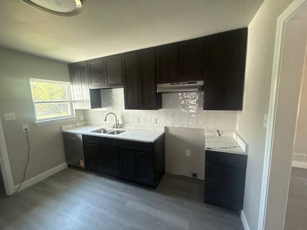 $1980.00 / 4br - 1300ft2 - 4 Bed / 1 Bath Newly Remodeled Home in Grand Prairie - $1980 / Mo63796327792129122