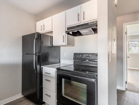 $1,995 / 2br - 910ft2 - Cerca de parques, solárium, patio privado o balcón (Mountlake Terrace)63808084218113121