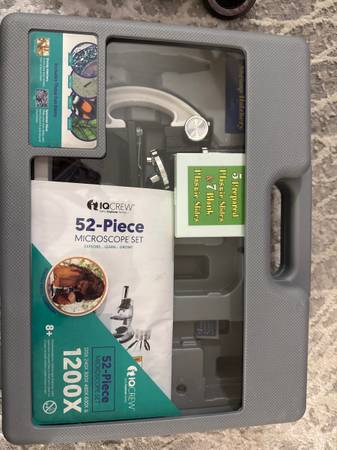 IQ Crew 52 piece microscope 1