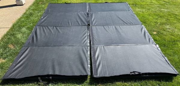 Exercise/play Matts 1