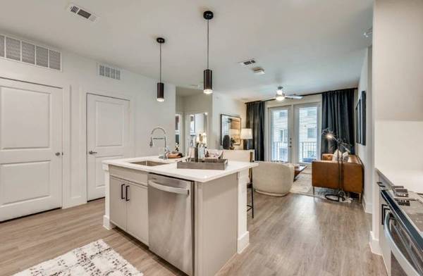 Exceptional New Residences ~ Ten Weeks FREE Rent 1