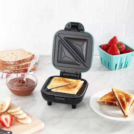 Dash Pocket Sandwich Maker 1