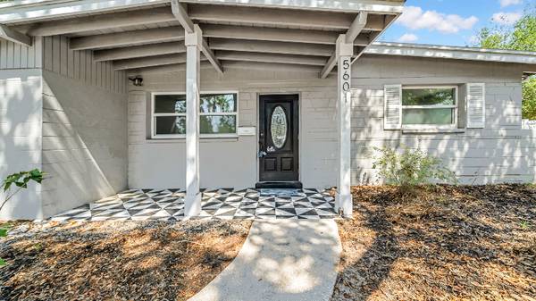 $2250.00 / 3br - 951ft2 - Fully renovated st Pete home!63991227884930121