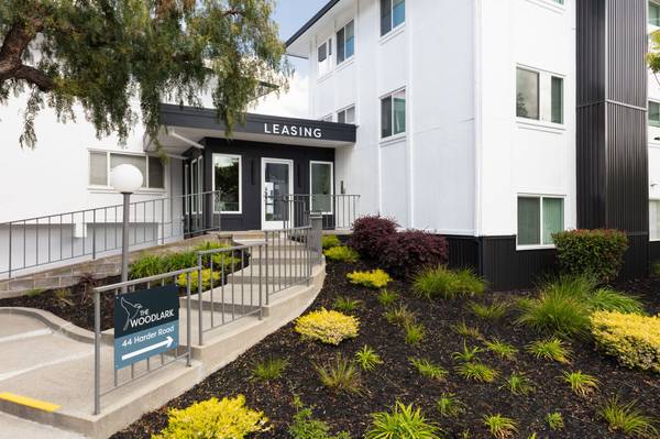 $2,795 / 2br - 848ft2 - Plush carpets, Dishwasher included, Central heating (hayward / castro valley)63668011848195123