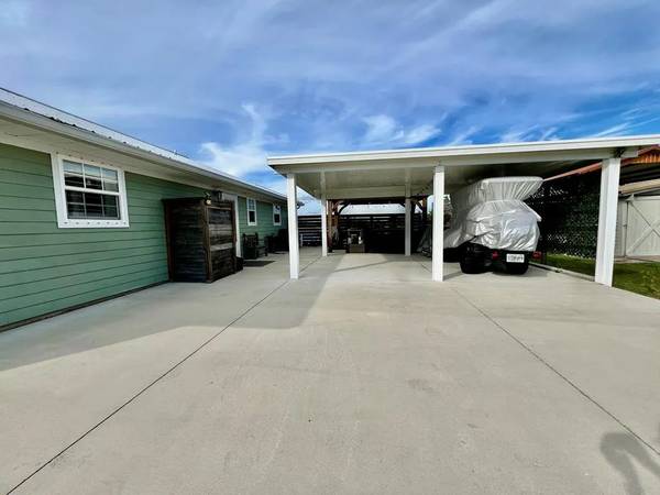 $535,000 / 1306ft2 - Home for Sale in MEXICO BEACH,  (3bd 2ba)63924555121667120