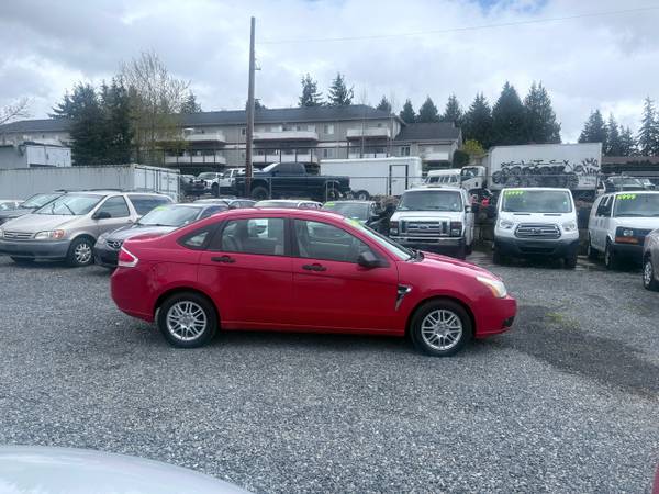 2008 Ford Focus SE Sedan - $4,799 (Lynnwood, WA)63469737370369121