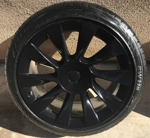 1 Tesla Model Y Induction 20” wheel 1