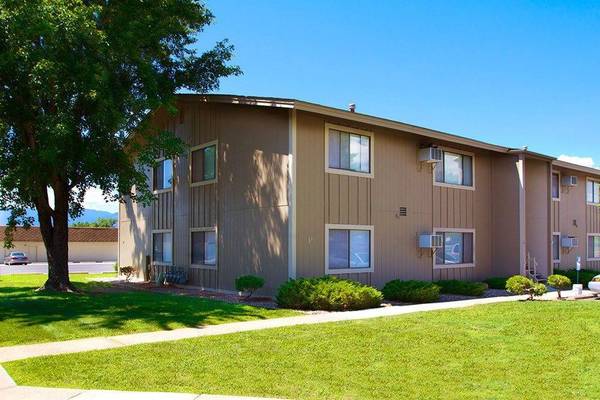 $1,240 / 2br - 720ft2 - ✨ Unit E5 – Vintage 2-Bedroom with Character (Canon  City)63686745747203121