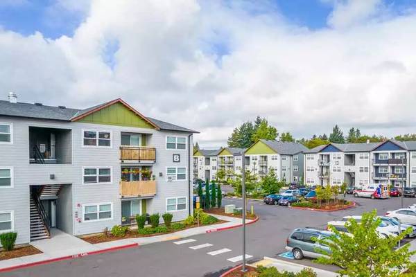 $1,699 / 3br - 1183ft2 - Come tour our beautiful 3 bed, 2 bath! Full size washer and dryer! (Vancouver)63831397959937123