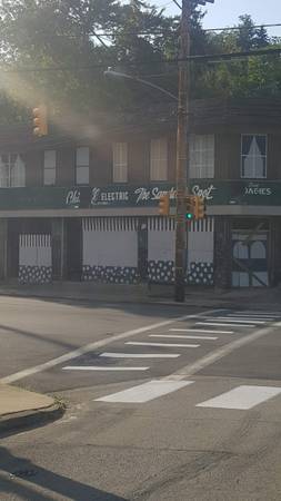 4 Apartments & 3 Storefronts 1