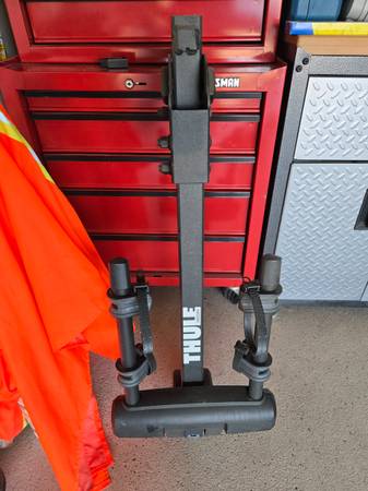 Thule Apex XT Bike Hitch Rack 1