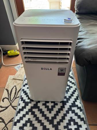 Della portable Air conditioning unit 1