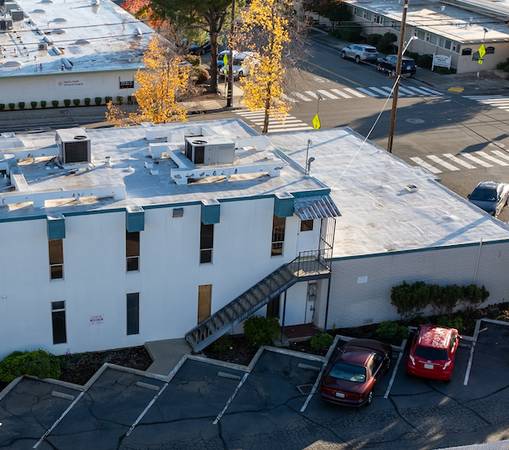 $975 / 1425ft2 - Quiet Upstairs Office Space - For Lease (Redding, CA)63972383940610121
