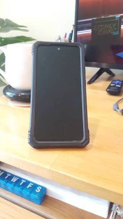 Galaxy S21 FE 5G / S20 FE 5G Case With Kickstand 1