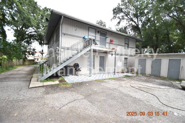 $1,395 / 2br - 920ft2 - 6618 N Church Ave #B ~ 1st Floor Unit!!! ~ (Tampa)63991086386178120