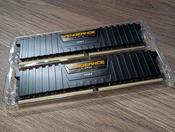 16 GB RAM Top Brand (two 8GB sticks) 1