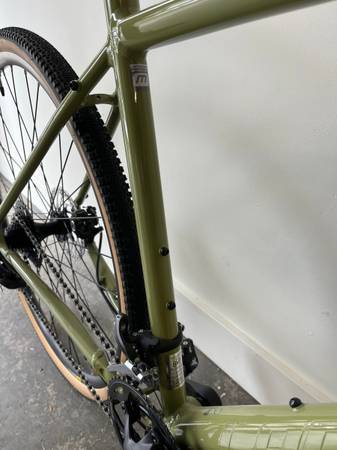 2022 LaPierre Crosshill 2.0 Gravel Bike - Medium (50.5cm / 20”)