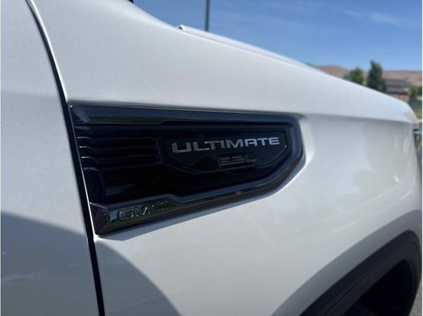 2023 GMC Sierra 1500 Crew Cab 4x4 4WD Denali Ultimate Pickup 4D 5 3/4 - $59,995 (Auto City Yakima)63436933273857123