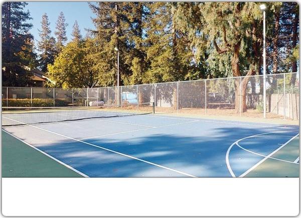 $1,850 / 2 dormitorios - 890 pies² - ¡Juega un partido de tenis en The Vue at Seamist! Cancha de tenis (Sacramento)63961339098499121