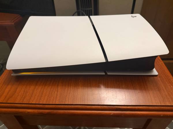 PlayStation 5 Slim 1 TB 1