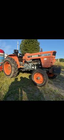 Kubota M4050  Tractor 1