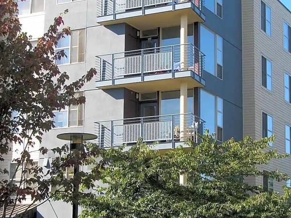 $1,459 / 2br - 844ft2 - On-Site Maintenance, On-Site Management, Breathtaking Views (North Tabor)63999455554178121