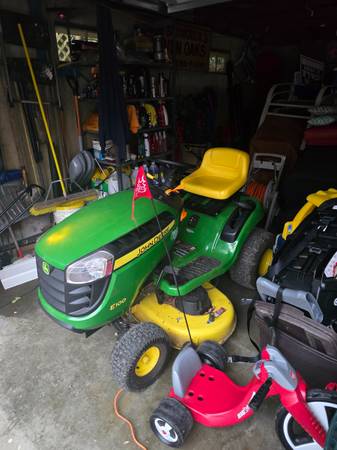 2020 John Deere E100 1