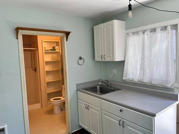 $500 / 400ft2 - Precioso apartamento estudio en el barrio NE de Olympia (1313 Marion St NE, Olympia, WA)63814636184579123