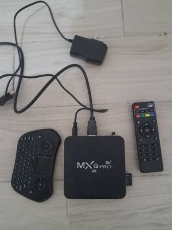 MXQ Pro 5G 4K Android Box with Accessories 1