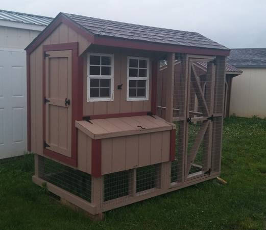 New 4' x 4' Chicken Coop with Attach 4' Run 1