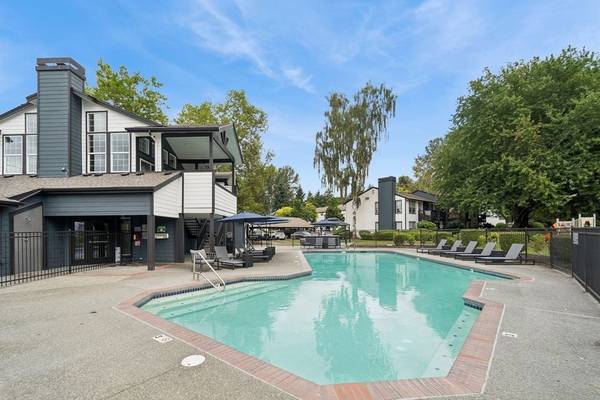 $1,835 / 2br - 1023ft2 - ¡Los días de otoño están por venir! ¡Un mes gratis! (6305 S 238th Pl, Kent, WA)63799881884035120