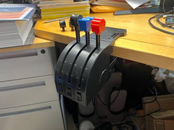 Throttle Quadrant for Flight Simulators, new in the box 1