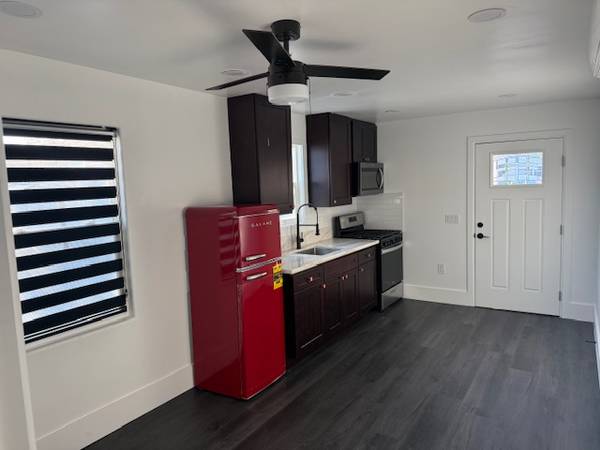 $1,850 / 252ft2 - New Construction Private Studio Available for Rent! (Santa Maria)63663871565827121