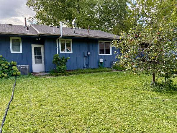 $3,200 / 5br - 2400ft2 - Spacious 5-Bedroom Home for Rent in Downtown Chanhassen (Chanhassen, MN)63666897869955122