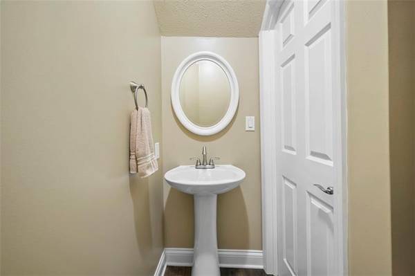 $279,000 / 3br - Una casa bien mantenida de tres dormitorios ubicada en Adams Twp | Mars (102 Clarks Lane)64013203224706122