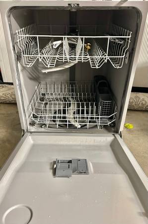 New White GE Dishwasher 24” - $325 (Lodi, Ca.)63471204059009123