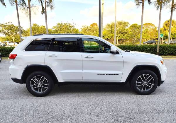 2018 JEEP GRAND CHEROKEE LAREDO NAVIGATION ($1500 DOWN WE FINANCE ALL) - $15,690 (Free shipping from our Florida dealership)63470256463233124