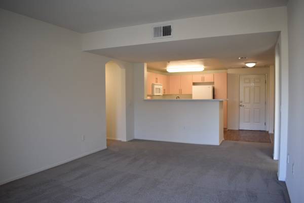 $4,475 / 3br - 1482ft2 - 3B in La Jolla Crossroads! SPECIAL OFFER! (La Jolla/UTC/University City/Miramar/San Diego/Clairemont)64037223983107123