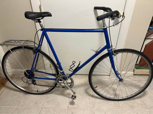 Large (24") blue road/city bike 1