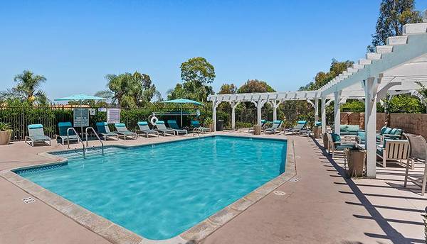$2,854 / 2br - 858ft2 - Mirrored Closet Doors, Ceiling Fans, Swimming Pools & Spas, 24hr Gym (Carlsbad)63663871732867120
